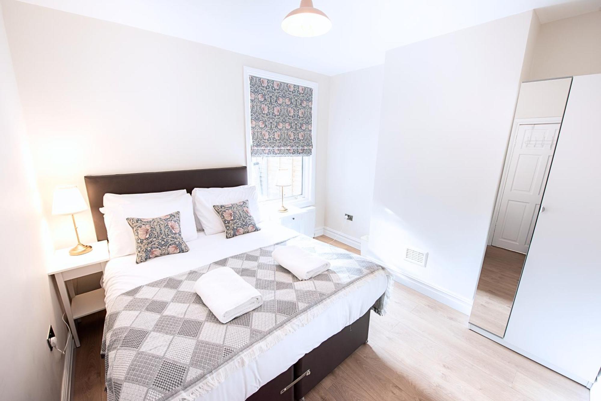 Victorian 2Br Apartment, King Beds, Fast Wifi, Near Shops, Cafes & Transport, E17 London Ngoại thất bức ảnh